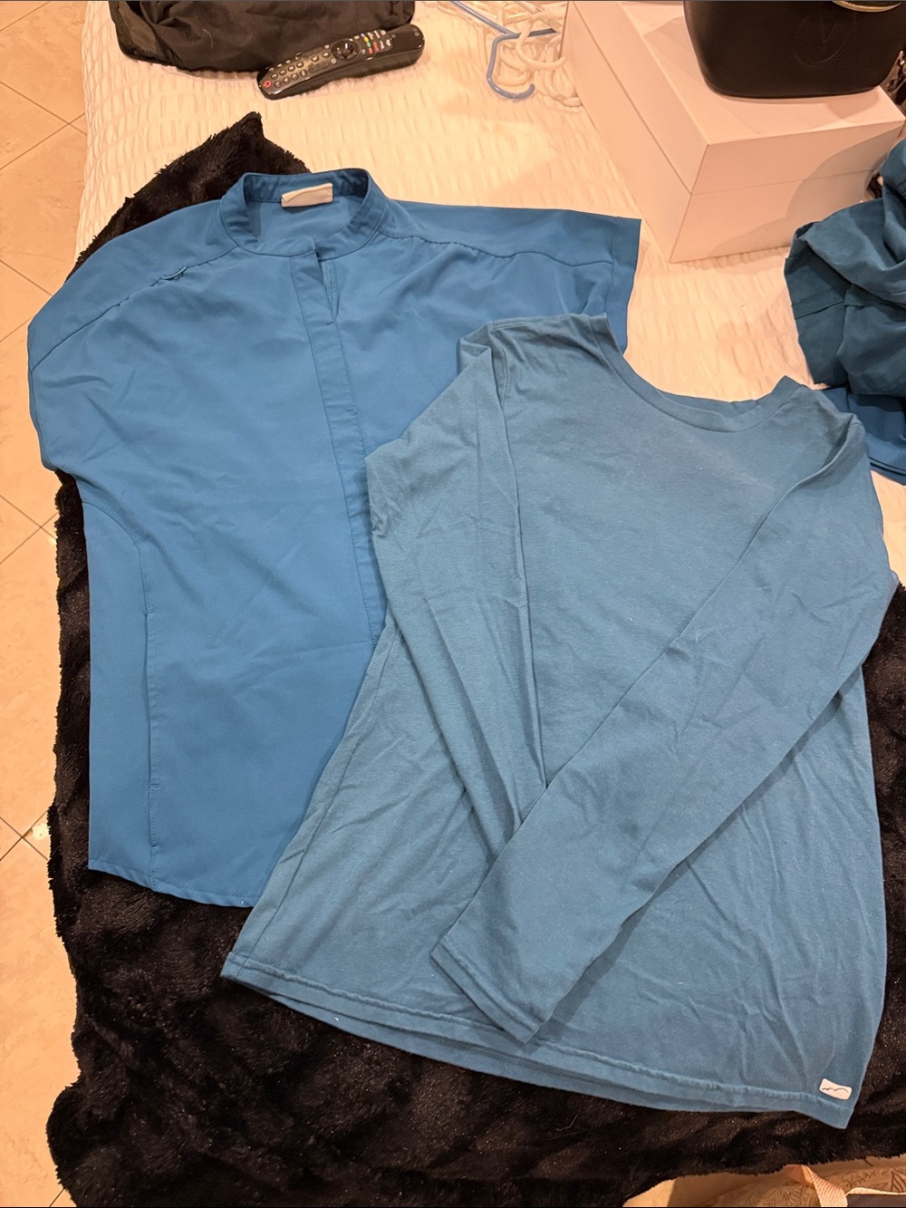WhisperLite Women’s Scrub Tops XXS